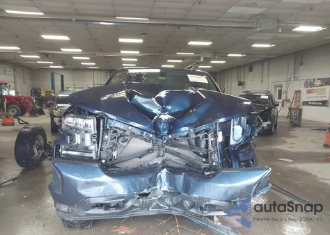 2020 Chevrolet Silverado 1500 4Wd Short Bed Rst z USA, uszkodzony, nr VIN 3GCUYEEDXLG373713